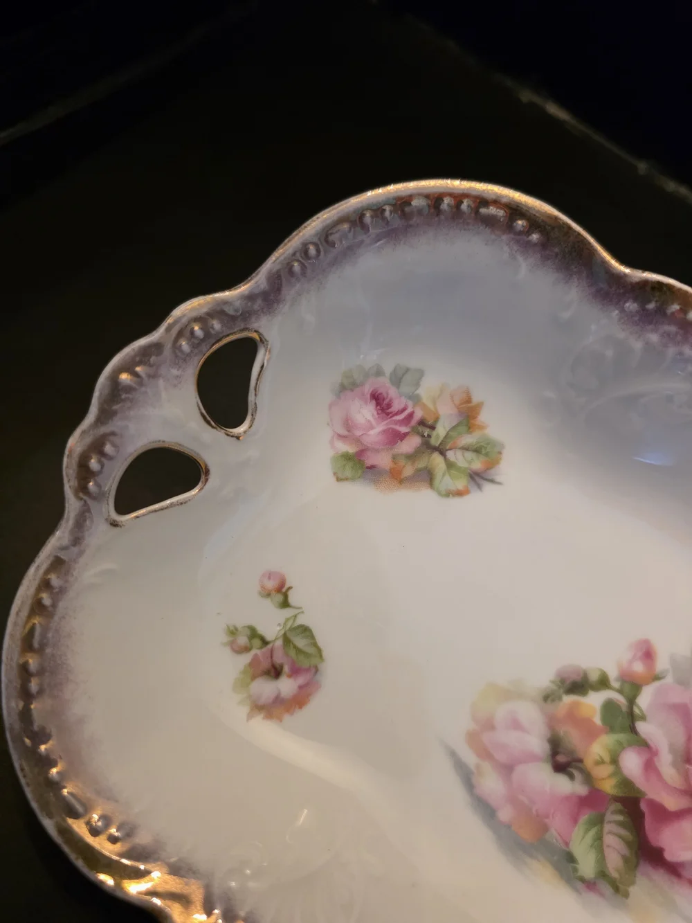 Reticulated Porcelain Serving Tray – Early 1900s – Hand‑Painted Roses - Picture 5 of 10